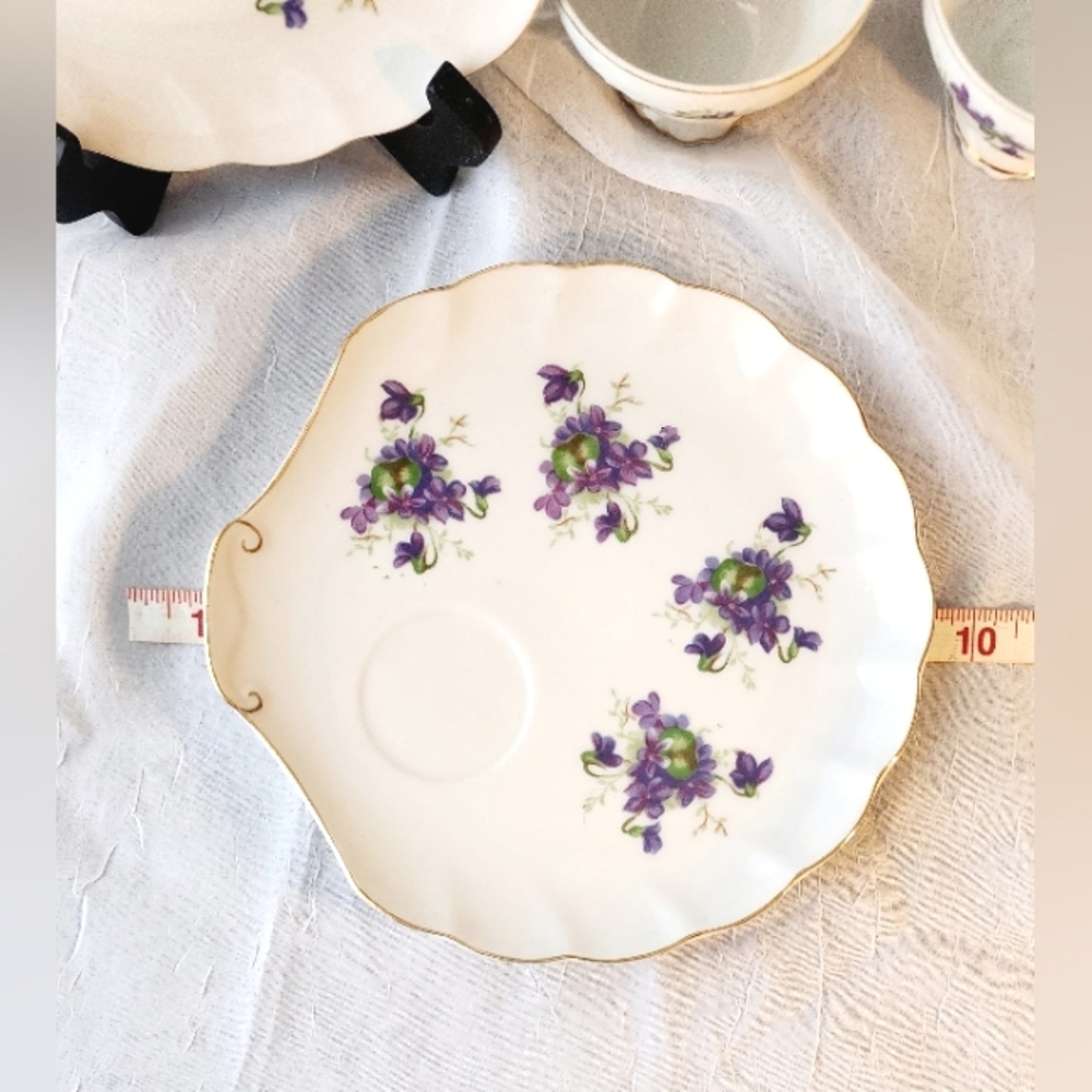 Vintage Set of (2) Purple Violet Fine Porcelain Shell Shaped Plates w. Teacups - Picture 11 of 11